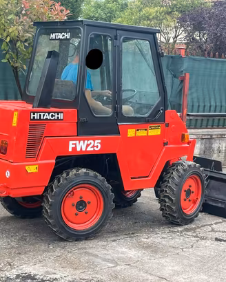 P76 Mini pala 4 ruote sterzanti Hitachi 25 q.li