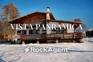 Villa di 270 m² con più di 5 locali e box auto a A
