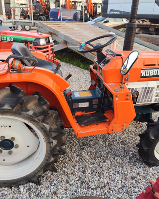 TRATTORE - KUBOTA 1902 - TAGLIANDATO