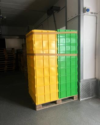 cassette in plastica per alimentare usate