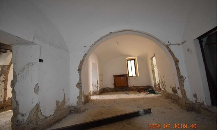 SAN GIACOMO DEGLI SCHIAVONI A SOLI 65.000, 405 MQ