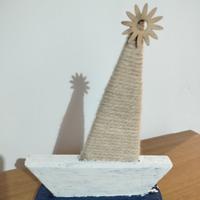 Modellino di barca in legno