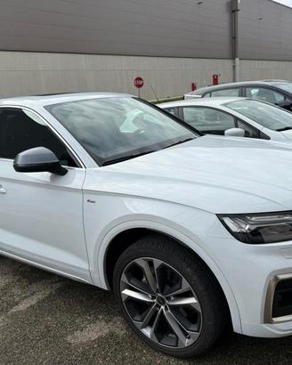 Audi Q5 Sportback 40 2.0 tdi mhev 12V S line Plus