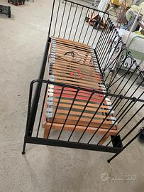 Letto con rete elettrica