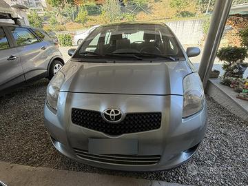Yaris Luna 1.3 90 cv automatica