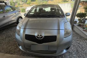 Yaris Luna 1.3 90 cv automatica