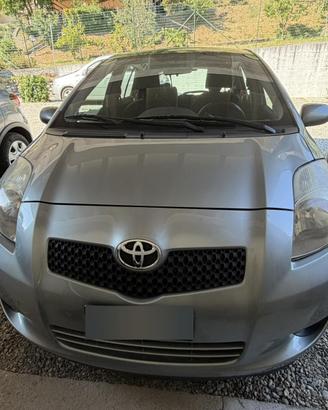 Yaris Luna 1.3 90 cv automatica