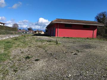 Immobile di 247 m² con 1 locale a Artena