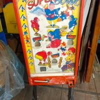 vecchi distributori con giuoco