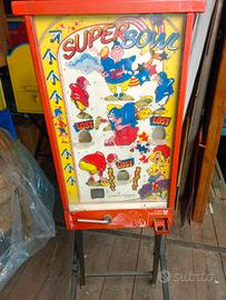 vecchi distributori con giuoco