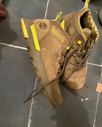 Stock scarpe fermate timberland Gusse diesel