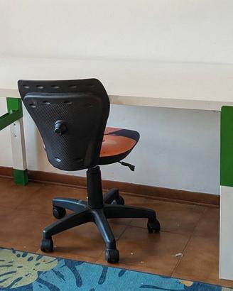 Scrivania IKEA regolabile+ Sedia Girevole
