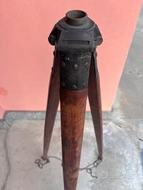 Treppiede antico per telescopio, mogano