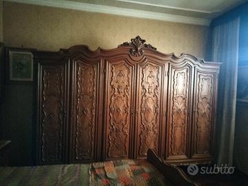 armadio legno intagliato a mano 