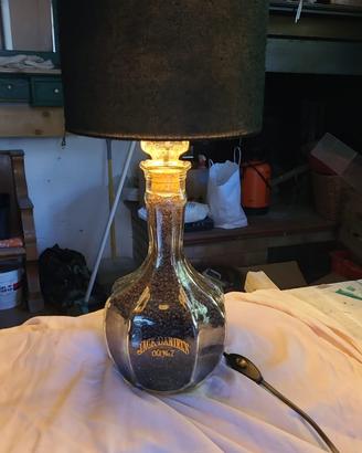 Lampada con bottiglia