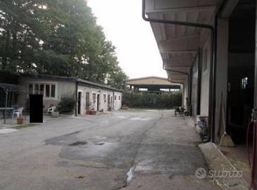 Immobile in asta di 1210 m² a Bardello con Malgess