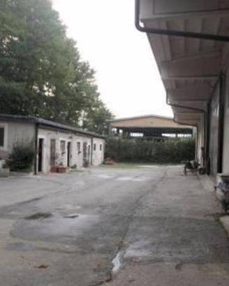 Immobile in asta di 1210 m² a Bardello con Malgess