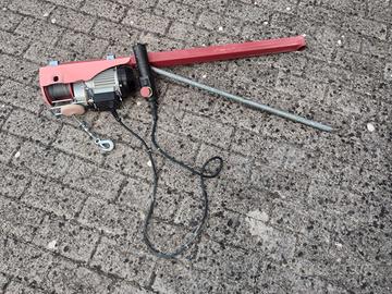 ARGANO SOLLEVATORE - NO  PULEGGIA E ALIMENTAZIONE