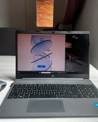 HP  Laptop 15 NUOVO