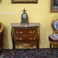 Comoncino stile Luigi XV lastronato a marqueterie