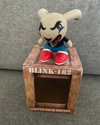 Action figure Rabbit Blink 182 punk rock