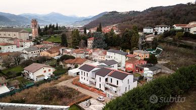 4 LOCALI A CASTELGOMBERTO