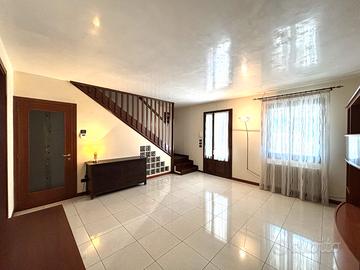 Porzione di testa in zona centrale Rif. ZX573