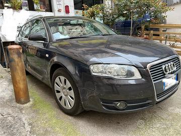 Audi A4 2000 16V top plus