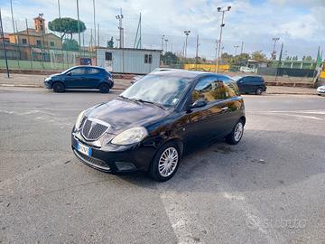 Lancia Ypsilon 1.2 Oro