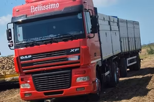 2 Daf xf95 480 trilaterale - 3 rimorchi bilaterali