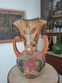 Vaso vintage a forma di anfora, di Vara Alcamo