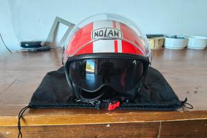 casco Nolan taglia S con visiera nera .