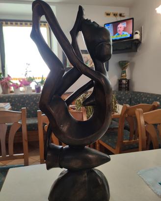 Scultura in legno pregiato 