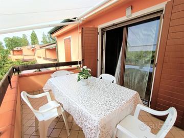 Albarella appartamento con terrazzo