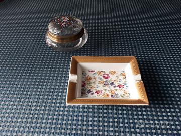 posacenere decorato e porta cioccolatini