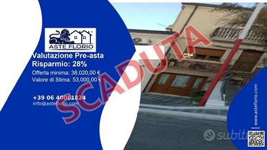 Immobile in asta di 115 m² con più di 5 locali a V