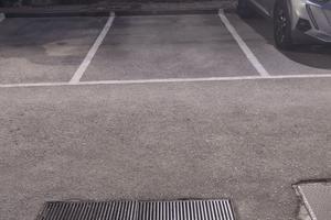 Posto auto via Manzoni
