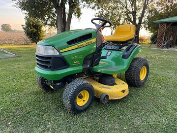 Trattorino rasaerba John Deere 105 automatic