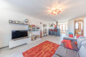 SPLENDIDO QUADRILOCALE SU DUE PIANI CON AMPIO TERR