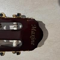 Chitarra Maxine con custodia 