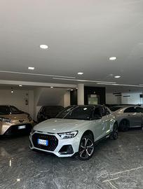 Audi A1 allstreet 30 TFSI Identity Contrast
