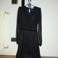 Abito nero maniche lunghe in tulle