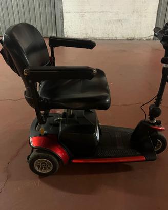 Motorino a 3 ruote