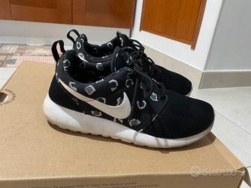 Nike roshe cheap run donne nere