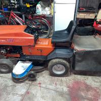 Trattorino taglia erba