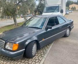 Mercedes Benz w124 E 200 coupe'