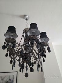 Lampadario di design nero in plexiglass