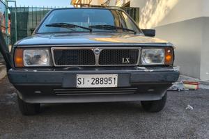 Lancia Delta LX 