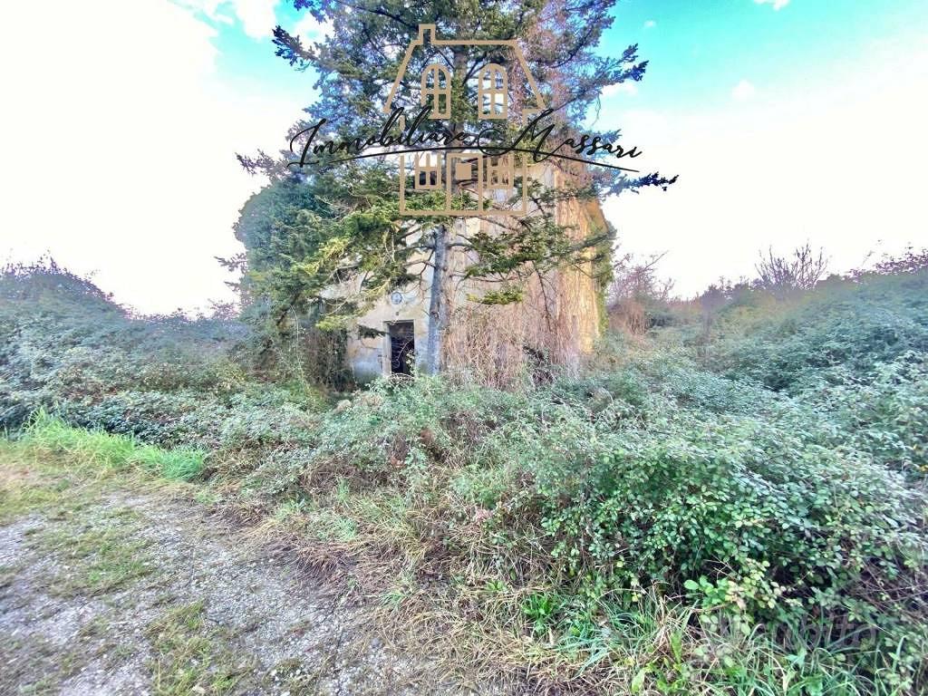 Rustico / Casale di 1150 m² con più di 5 locali a - Vista 3
