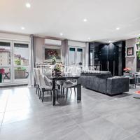 ATTICO DI 101 MQ TRASFORMATO IN AMPIO BILOCALE - T